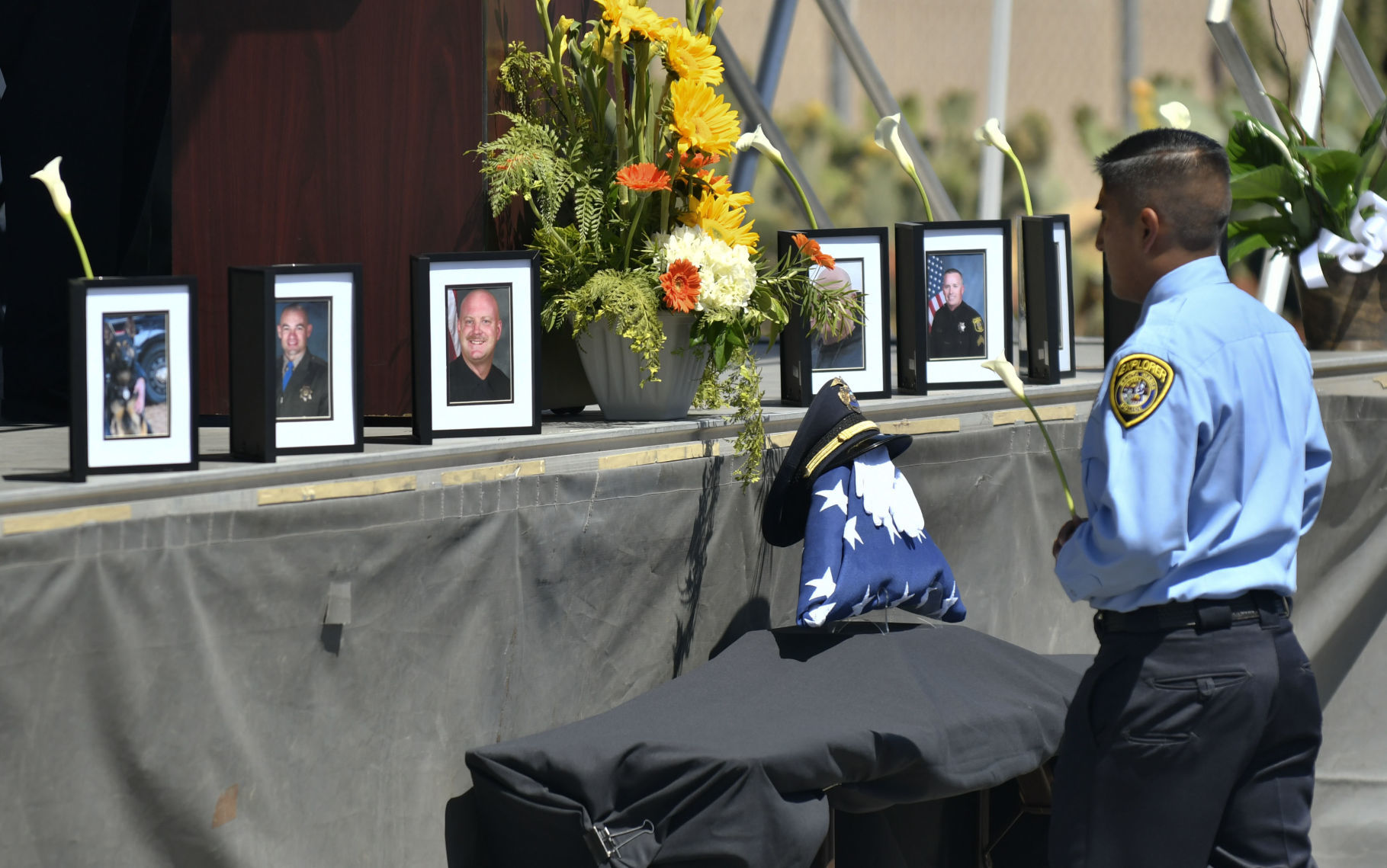 051618 Police memorial 02.jpg